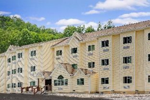 Microtel Inn & Suites By Wyndham Bryson City image 11