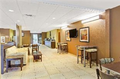 Microtel Inn & Suites By Wyndham Bryson City image 8