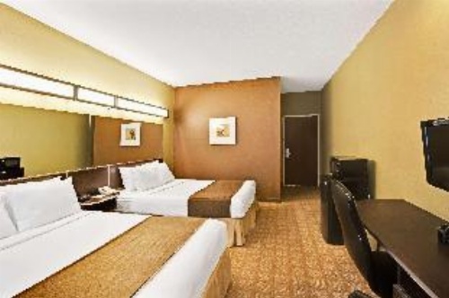 Microtel Inn & Suites By Wyndham Bryson City image 9